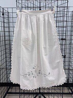 Battenburg Lace Cotton Half Apron Pineapple Design One Pocket